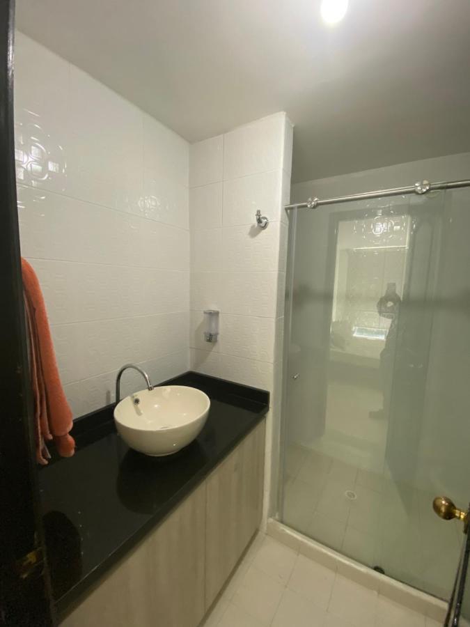 Apartaestudio Amoblado Con Excelente Ubicacion Apartment Pereira Bagian luar foto