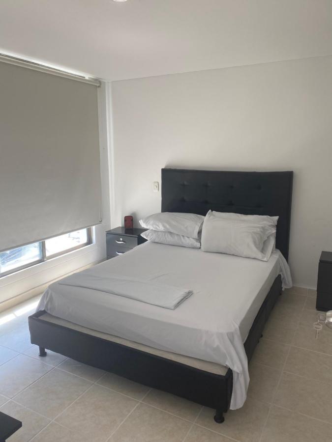 Apartaestudio Amoblado Con Excelente Ubicacion Apartment Pereira Bagian luar foto